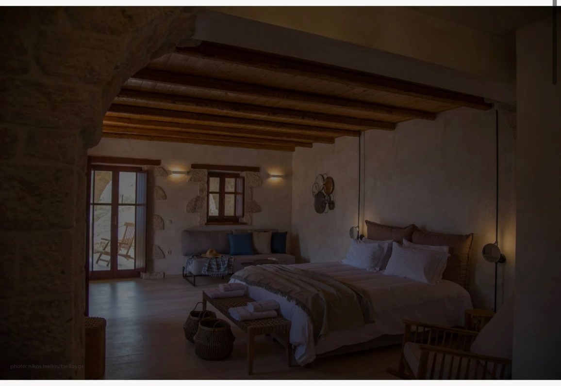 Premium Suite — wide room view